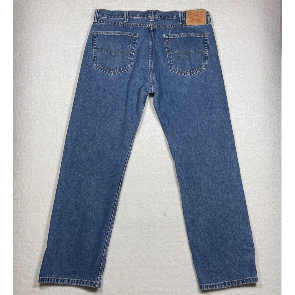 Levi Jeans Men's W38 L32 Straight Leg Comfort Inseam Measures 30